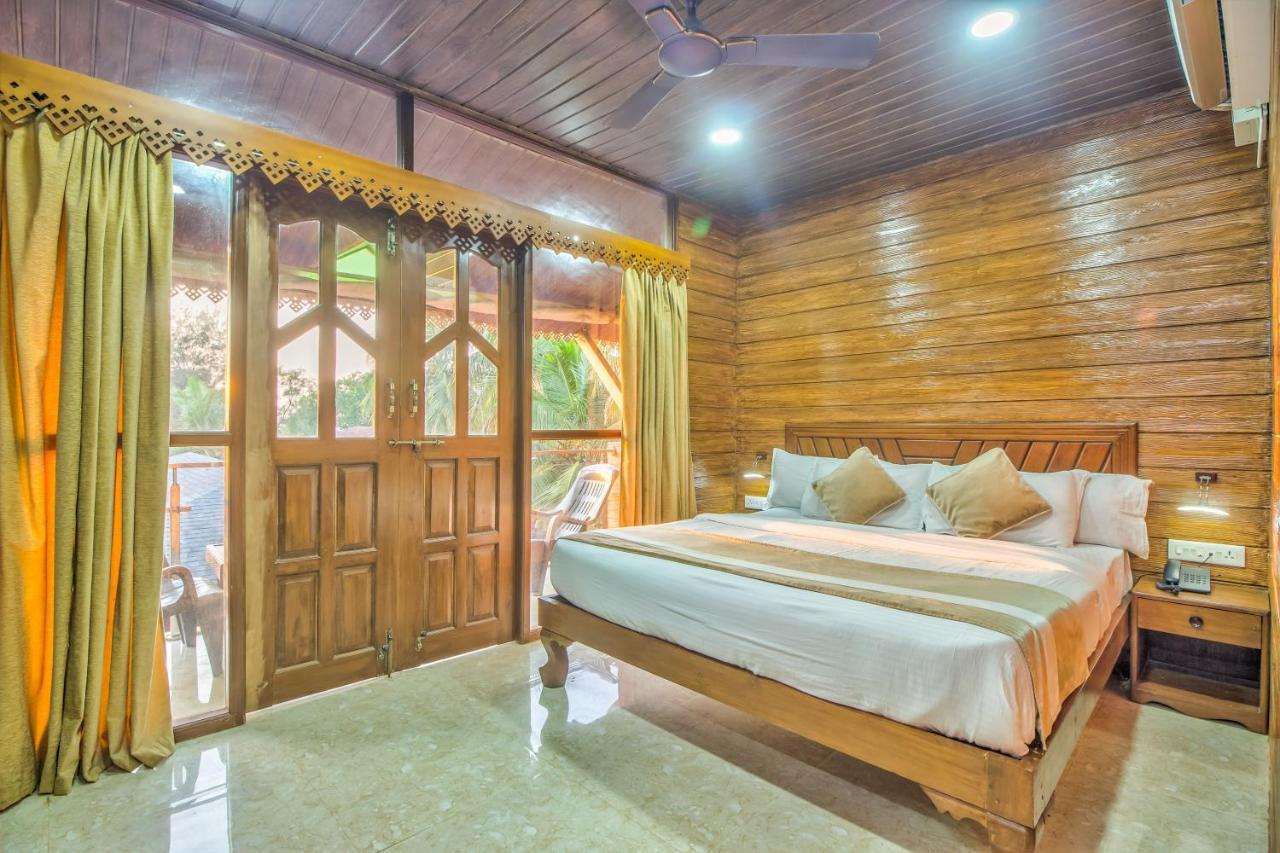The Village Beach Resort Baga Exterior foto